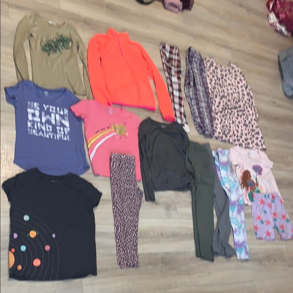 Girls 10/12 15 piece clothing bundle - Picture 1 of 9